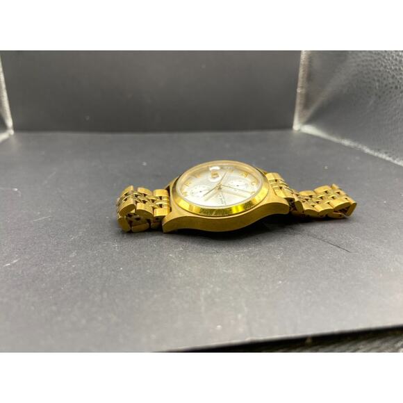 MARC by MARC JACOBS Fergus Chronograph Silver Dial Gold-tone Watch For Repair main image 12